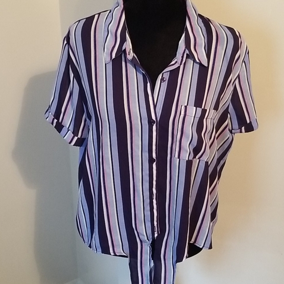 Short Sleeved Blouse - Picture 1 of 2